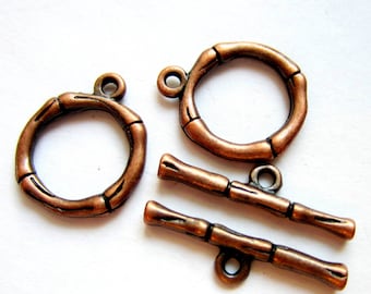 Antieke koperen kapittelsluitingen, ringen van 18 mm met T-staven van 26 mm voor armbanden en kettingen, klassieke sieradensluitingen, aantal: 12 sets