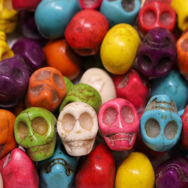 1 Strand Vibrant Howlite Turquoise Halloween Skull Beads - Spooky and Striking Jewelry Supplies, Day of the Dead Jewelry