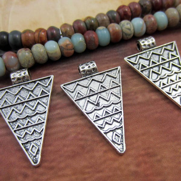 4 Silver pendants ethnic antique silver jewelry finding triangle w design 24mm x 37mm tribal necklace pendant Bus123 (Q4)