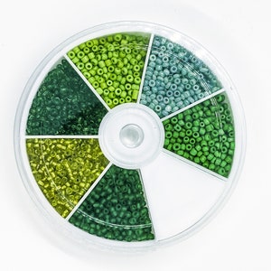 Cuentas redondas de semillas de colores surtidos, estilo mixto, verde, 2 mm, agujero: 1 mm; aproximadamente 2100 piezas/caja