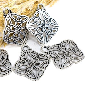Antique silver Pendant charm Celtic knot jewelry enhancer LG 4cm x 3.4cm boho chic  jewelry love knot Ethnic jewelry, Qty 2