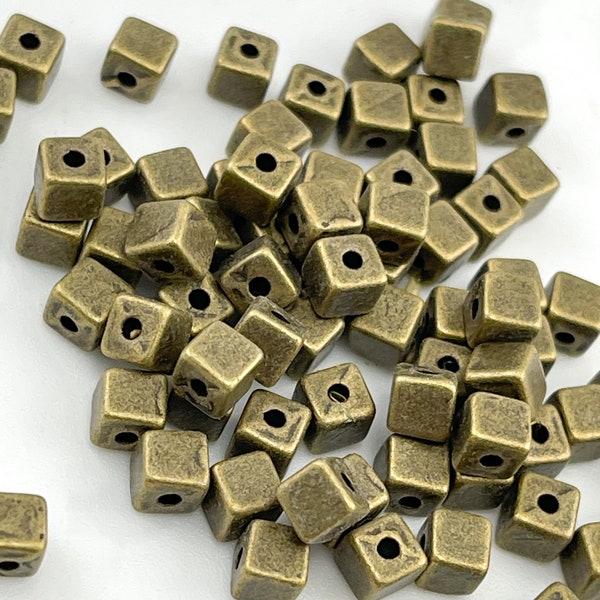 24 perles de bronze carrées bijoux artisanat perles 4mm x 4mm x4mm gros trou cube perles en métal sans plomb sans nickel