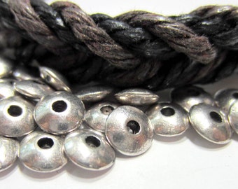 Perles d'espacement rondes plates argentées, 6 x 2 mm, pour la création de bijoux minimalistes (colliers, bracelets, boucles d'oreilles).