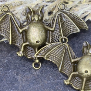 6 Bat Connector charms Antique Bronze Flying Bat  Charm halloween Pendant Connector 29x48mm