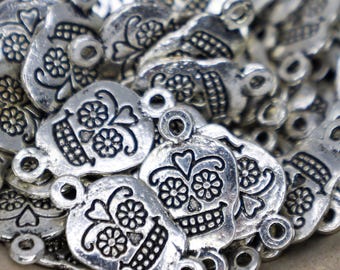 Antique Silver Skull Pendants, 17mm Tibetan Style Zinc Alloy Charms for Gothic Punk Boho Jewelry and Bracelets, Qty: 20