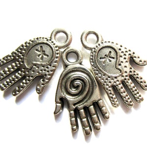 18 Antique silver Fatima hand  charms Hamsa hand pendant ethinic charms 4871 lead free
