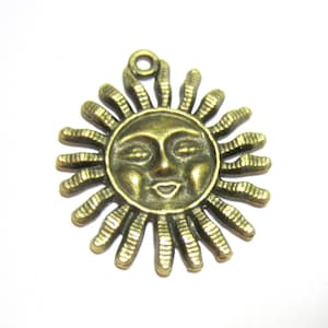 6 Sun charms antique bronze celestial charms sun pendants 34mm x 30mm