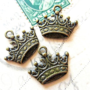 10 Bronze crown charms jewelry making supplies royal pendants 24mm 17mm lead free