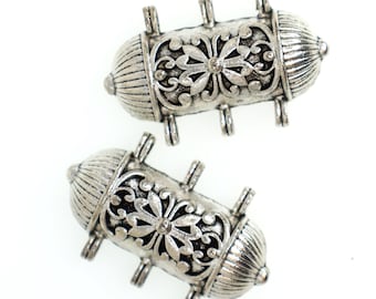 Mehrsträngiges Armbandverbinder, floraler Verbinder in Antiksilber, kunstvolles mehrsträngiges Schmuckglied