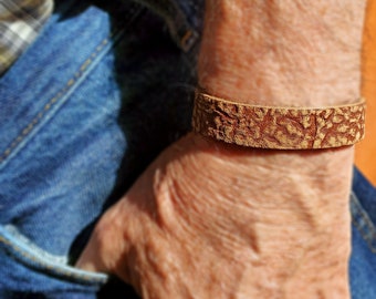 Unisex Leather Cuff: 5/8" Distressed Leather Bracelet, Rugged Gift