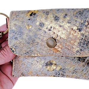 Cartera de tarjeta de identificación de cuero de vaca con estampado animal, titular de identificación/tarjeta de llavero, tarjetas de crédito, mini titular de tarjeta, bolsillo de billetera con clip de cuero, bolso o mochila