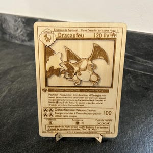 Carte Pokémon en Bois