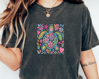 Camiseta bohemia con estampado floral de tortuga, camiseta de tortuga marina, sudadera con estampado de tortuga de acuarela, camiseta de verano, regalo para amantes de la playa, camiseta de tortuga oceánica