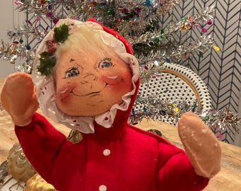 Annalee Christmas, ragazza in pigiama rosso, 1993, 12 pollici