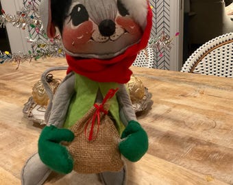 Vintage  ANNALEE CHRISTMAS MOBILTEE Mouse Doll 1971 12”