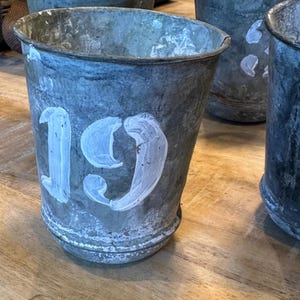 Vintage BLOMSTERKRUKA #19 Galvaniserad Plåt
