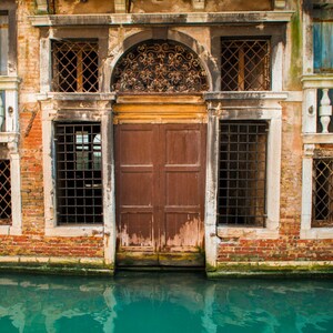 Fotografía de Venecia, Casa Veneciana Italia Fotografía Canal Foto Colores Neutros Marrón Bronceado Pared Arte Decoración del Hogar ven54