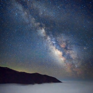 Big Sur Fotografie Milchstraße Fotografie Kalifornien Küste Foto Sterne Nacht Blau Wolken Meerlandschaft Wandkunst nat128