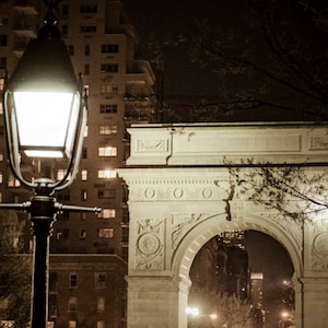 New York Photo, Nyc Photograph, Washington Square Park City Print Arch Vintage Manhattan Night Black White Art nyc52