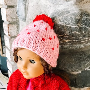 Valentinstag Puppenmütze, 18-Zoll-Puppenmütze, Herzen Puppenmütze, Mädchen-Puppenmütze, Puppenzubehör, Geschenkidee, AG-Puppe, Strickmütze