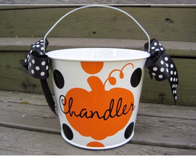 Personalized 5QT Halloween Trick or Treat Bucket with Handles/White with Black Cat and Pumpkin & Name/Many Designs to Choose From