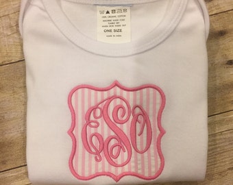 White Knit Baby Gown/Baby Sac with Frame Patch Appliqué & Monogram/Colors Can Be Changed/Baby Shower Gift/ Hospital Gift/Newborn Girl/Boy