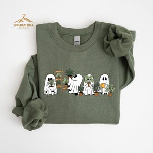 Cute Ghost Plant Sweatshirt, Plant Lover Halloween Shirt, Halloween Mom Sweater, Floral Ghost Shirt, Ghost Plant Lady Shirt, Spooky Gardener