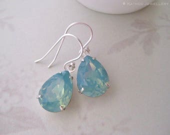 Pendientes de cristal de menta, pendientes de cristal de espuma de mar, joyería de moda de primavera, creados con cristales de ópalo del Pacífico de ® - Mia Drop