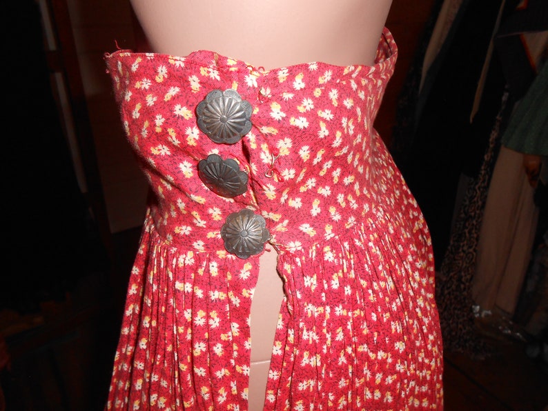 Size S-M Vintage Red-White 50/'s Cotton Full Skirt with Wide Waistband