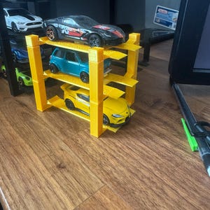 Échelle 1/64 Présentoir empilable 4 POST LIFT | Parfait pour les voitures Hotwheel | Empilabilité infinie 15X