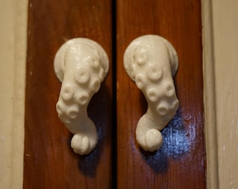 Tentacle drawer knob/mini handle.
