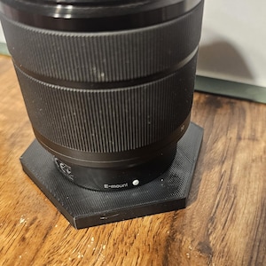 3D-Printed Hexagonal Sony Lens Mount – Stylish & Secure Display