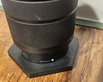 3D-Printed Hexagonal Sony Lens Mount – Stylish & Secure Display