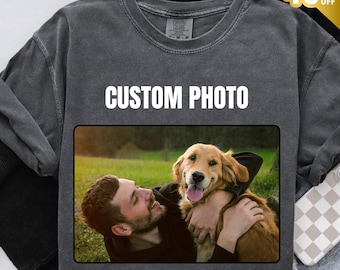 May include: Pepper-colored sweatshirt with a rectangular photo area. The photo shows a person hugging a golden retriever. The text "CUSTOM PHOTO" is printed in white above the photo. A "40% OFF" sticker is in the top right corner.