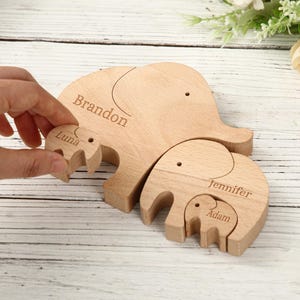Custom Engraved Family Name Puzzle, Personalized Wooden Elephant Family Puzzle, Home Decoration puzzle, Father&#39;s Day Gift,Gift For Parents