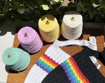 CUSTOM Tragetasche, in Pride Flaggen Designs, gehäkelt aus 100% Baumwolle