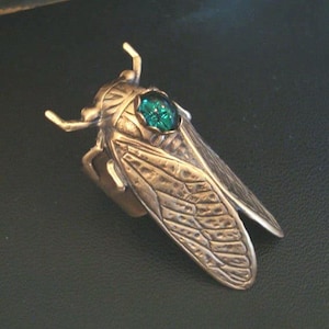 Ring, CICADA Set with Emerald Glass Setting, Finger shield, Large Comfy Ring Base Shown in Pictures, Metal Bonded Not Glued