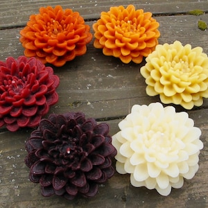 DAHLIA Beeswax Candle -Choose ONE of 6 Colors - 100% Natural & Botanically dyed Beeswax