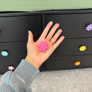 Floral Dresser Knobs: Colorful Flower Drawer Pulls for Kids&#39; Room
