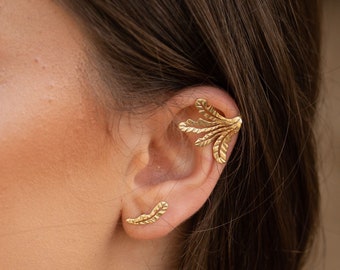 Tiny palm leaf Ear Cuff, palm Jewelry, ear crawler jewelry, ear climber, ear wrap, ear jacket. Sterling silver,18ct gold plated, non pierced