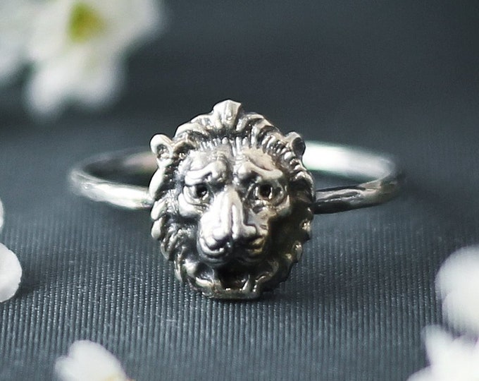 925 Sterling Silver Lion Ring, Leo Zodiac, Leo Ring, Animal Ring, Strength charm, Fierce, Dainty Lion Ring,Delicate, Leo gifts, gift for her
