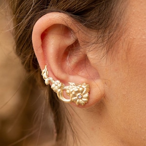 Fleurs de marguerite Manchette d’oreille, Bijoux en marguerite, grimpeur d’oreille, Or 18ct, Boucle d’oreille en or rose, Boucles d’oreilles de mariée, Boucles d’oreilles de mariage, Boucles d’oreilles en or