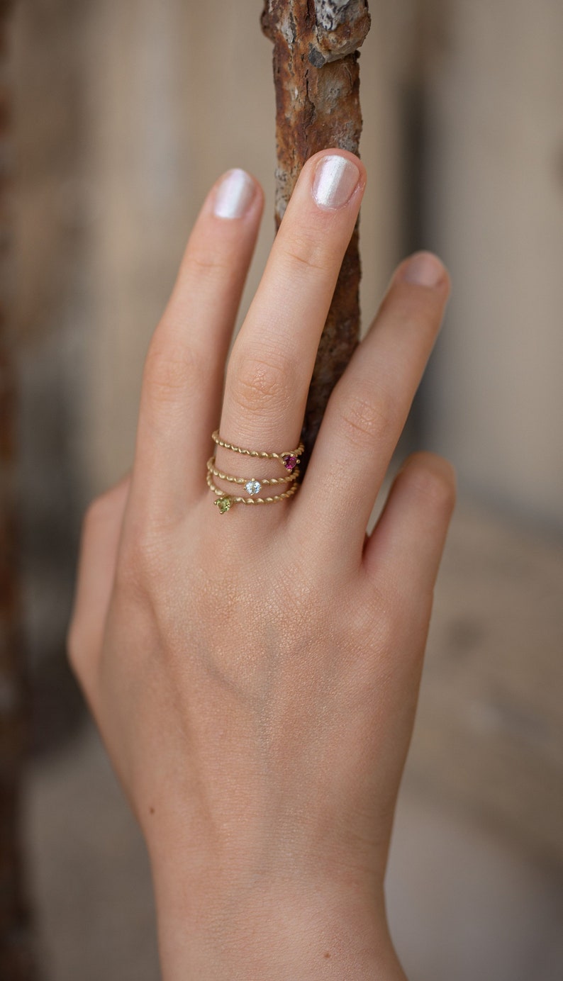 Stapelring, natuurlijke ronde gesneden edelsteen stapelen ring, enkele solitaire ring, delicate sieraden, geschenken voor haar , gouden ring afbeelding 3