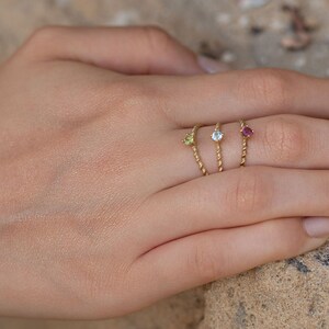 Stapelring, natuurlijke ronde gesneden edelsteen stapelen ring, enkele solitaire ring, delicate sieraden, geschenken voor haar , gouden ring afbeelding 4