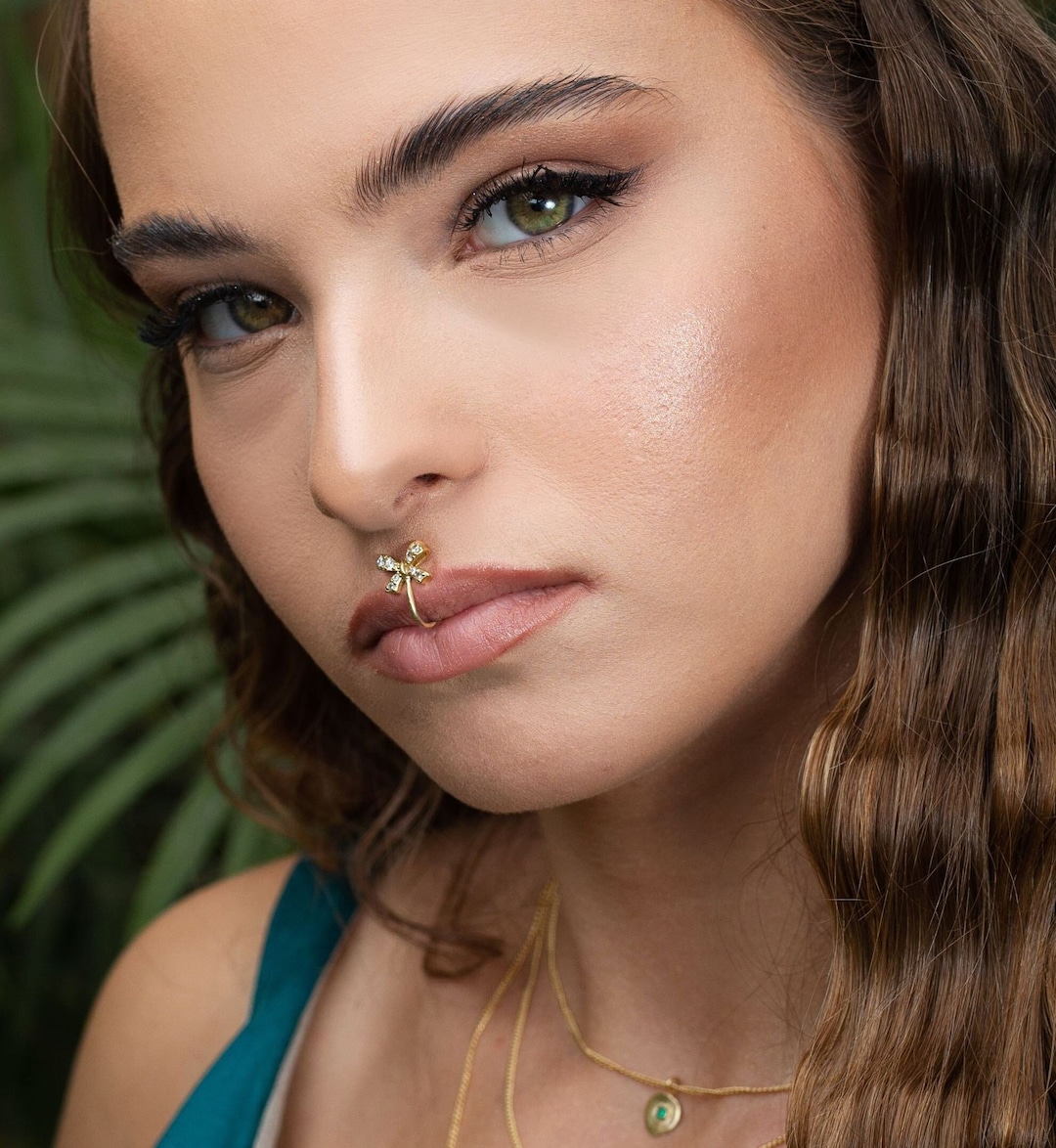 Knot Lip Cuff, Fake Lip Ring, Faux Piercing, Sterling Silver ,statement