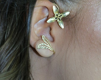 Flower  Ear Cuff , ear jewelry, ear climber, ear wrap, ear jacket, non pierced. Bridal jewelry .  Flowers and leaves Ear Cuff jacket,