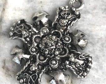 Pewter Cross Religious Pendant cross Religious Altered Art Supplies Jewelry Antique silver 1 pc (PL19)