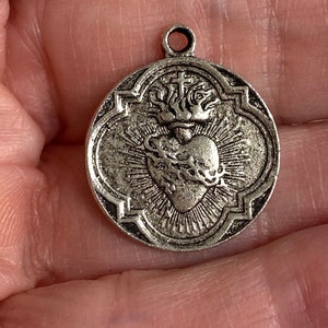 Milagros Heart Ex Voto Flaming Heart Pewter Pendant Catholic medal Religious Supply Antique Silver 1 Pc (PL15)