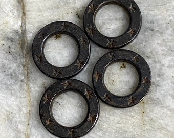 Star Ring Pewter Connector Link Circle Art Supplies Jewelry Leather components link Antique Rusty Brown 4 pieces (RB5)