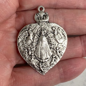 Medalla colgante de Nuestra Señora de Luján Santísima María Madre Religiosa Católica Vintage Reproducción Plata Antigua 1 pieza (PL15)